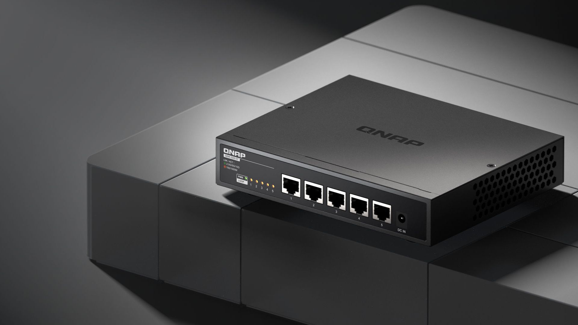 QNAP QSW-3205-5T : un nouveau switch 10GbE simple et efficace