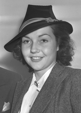 lynn bari