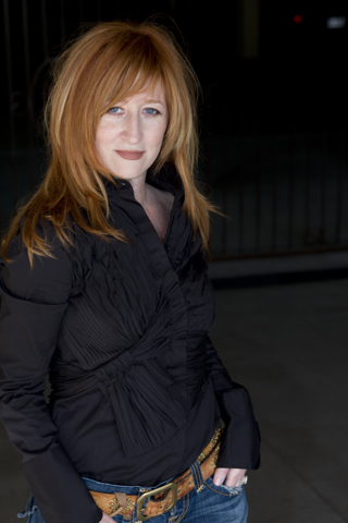 vicki lewis